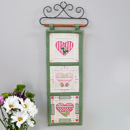 ITH Heirloom Heart Wall Hanging